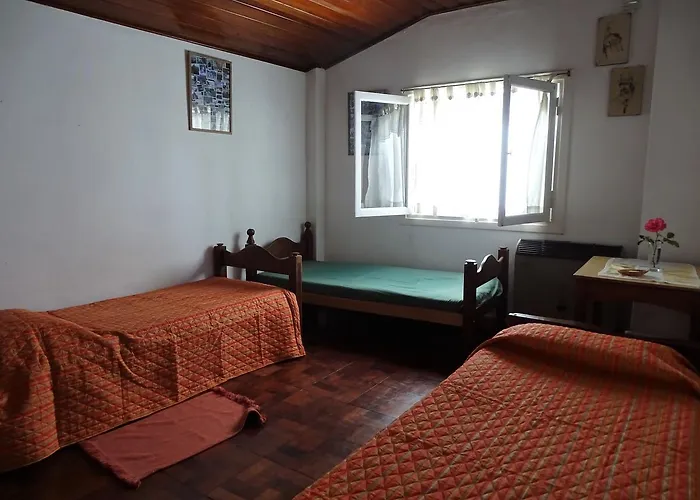 Casa Familiar Zarza Mora