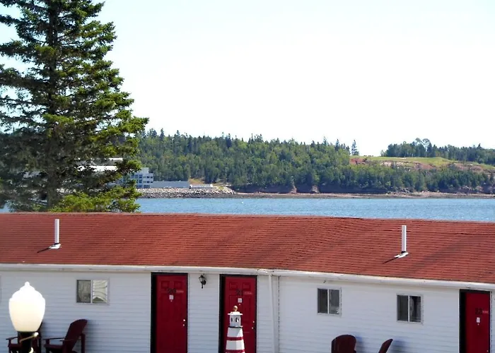 Redclyffe Shore Motor Inn