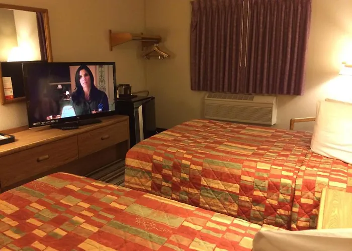 Super 8 By Wyndham Knoxville