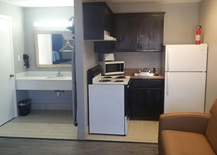 Paris Inn And Suites