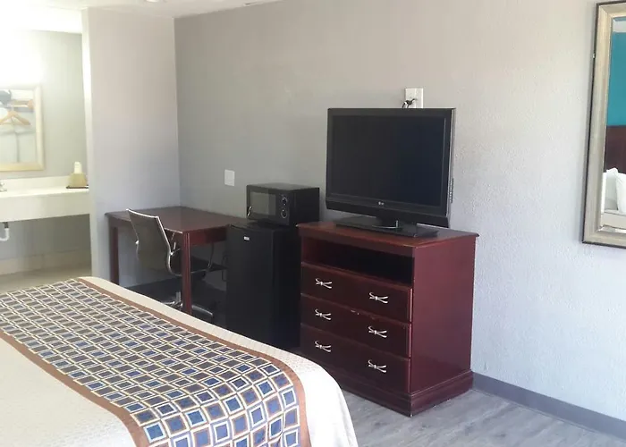 Paris Inn And Suites