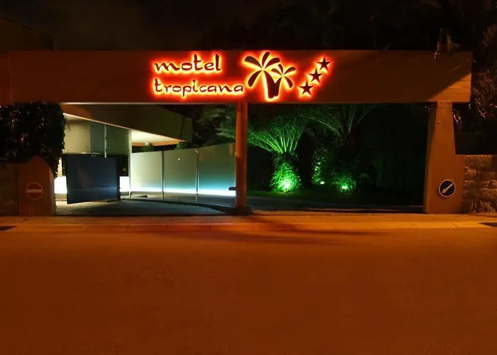 Motel Tropicana