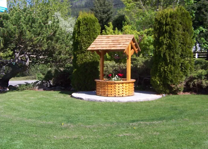 Bavarian Orchard Motel