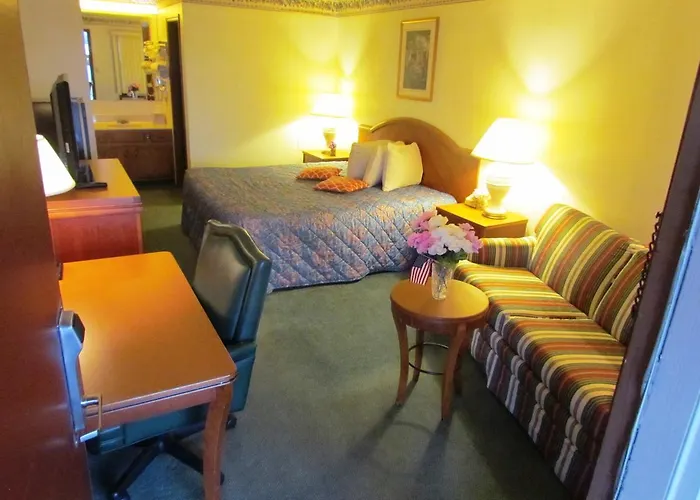 Travel Inn & Suites