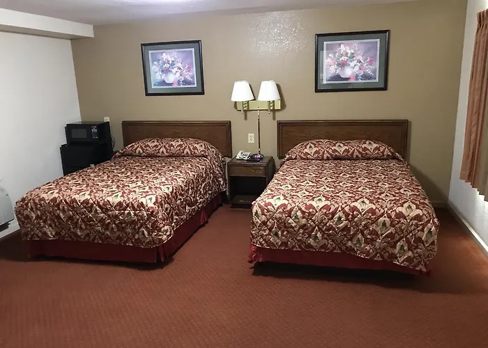 Travelers Inn