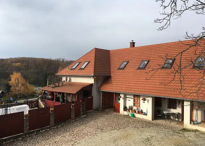 Bakonyi Apartmanhaz Epleny