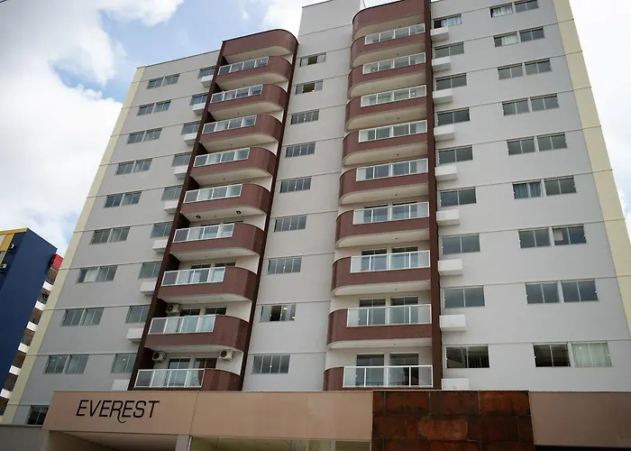 Everest Flat Service