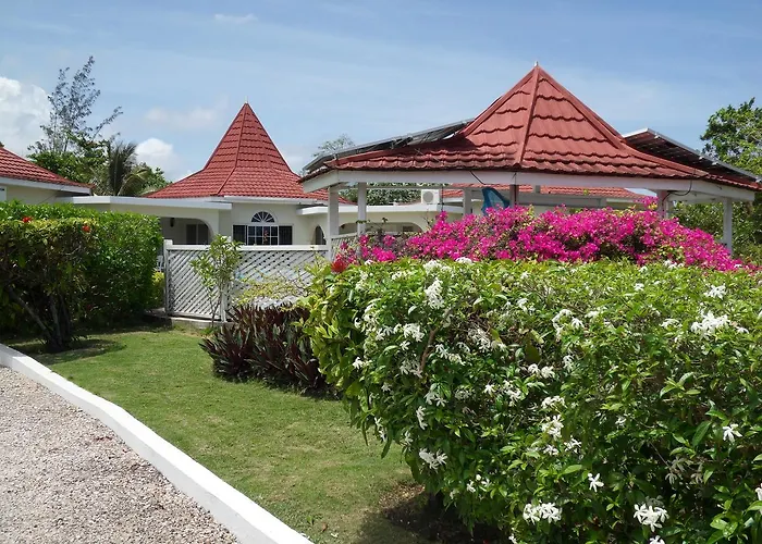 Whistling Villa Runaway Bay