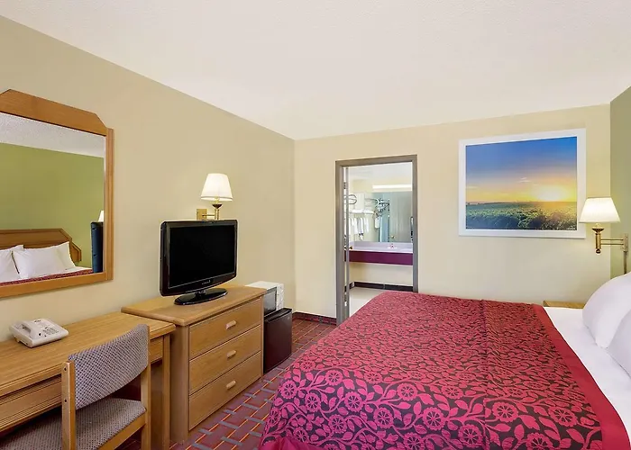 Days Inn By Wyndham Williamsburg