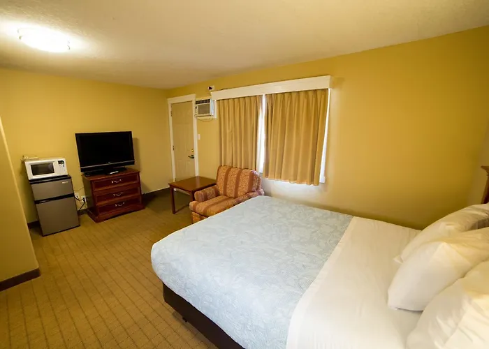 Midway Motel
