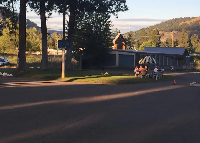 Evergreen Motel
