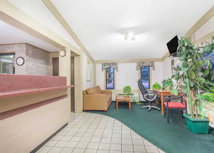 Knights Inn Toledo West