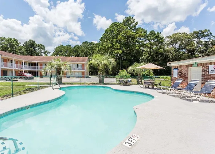 Bradbury Inn & Suites
