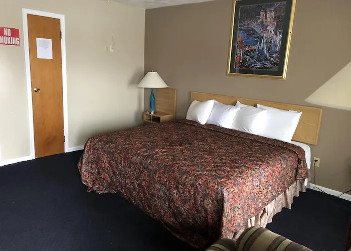 Village Inn Motel Holt
