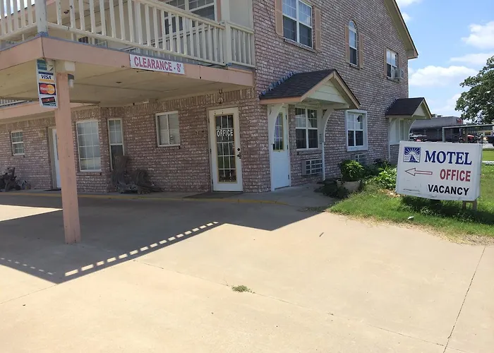 Lake Shore Motel