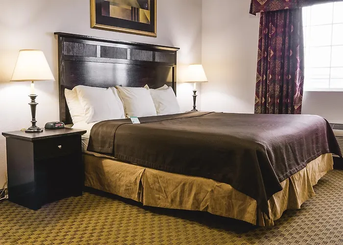 Cobblestone Inn & Suites - Platteville