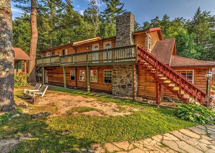 Magnolia Streamside Resort
