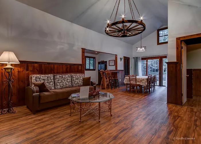 Magnolia Streamside Resort