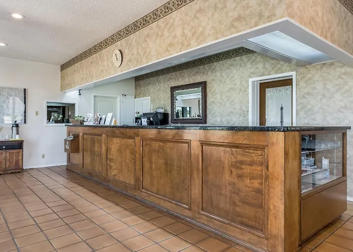 Americas Best Value Inn Paris