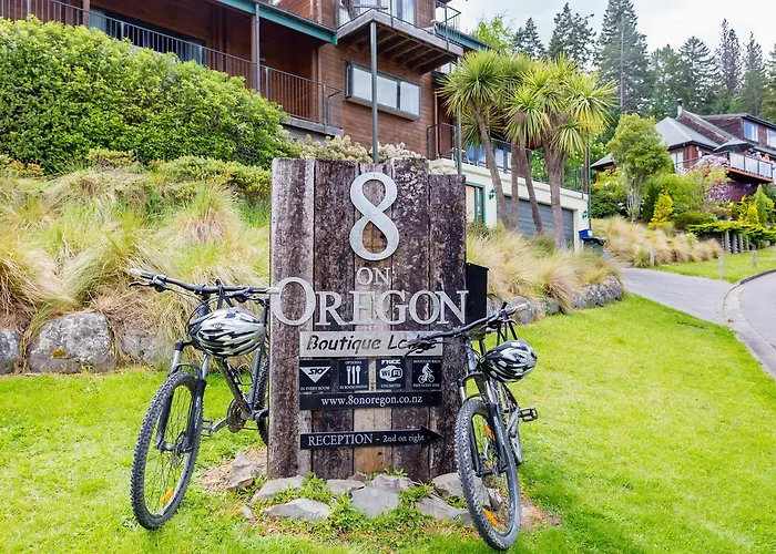 8 On Oregon Boutique Lodge