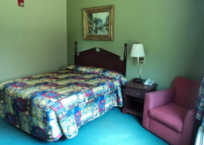 Garden Inn & Suites - Fitzgerald