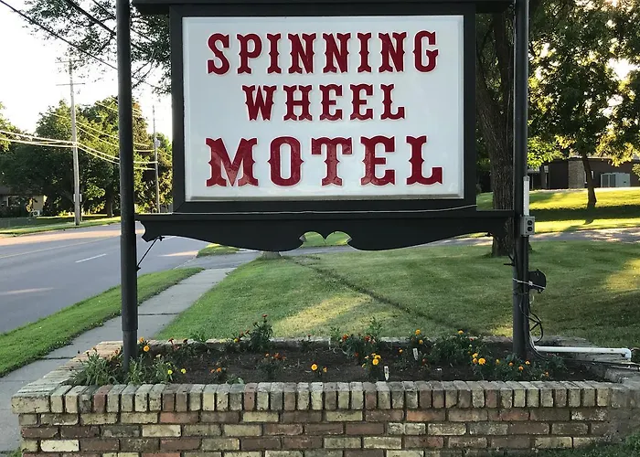 Spinning Wheel Motel