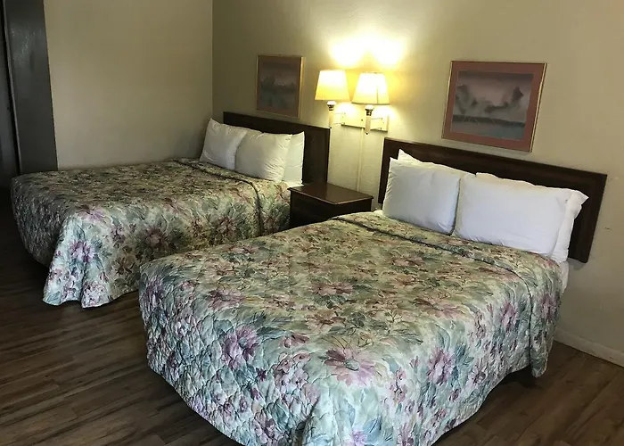 The Hometown Inn