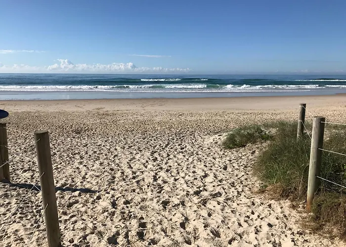 Tallow Beach Motel (Adults Only)