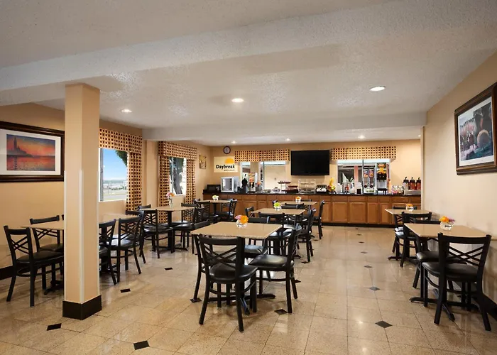 Days Inn By Wyndham Dallas Irving