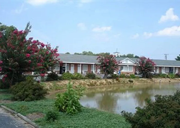 Washington & Lee Motel
