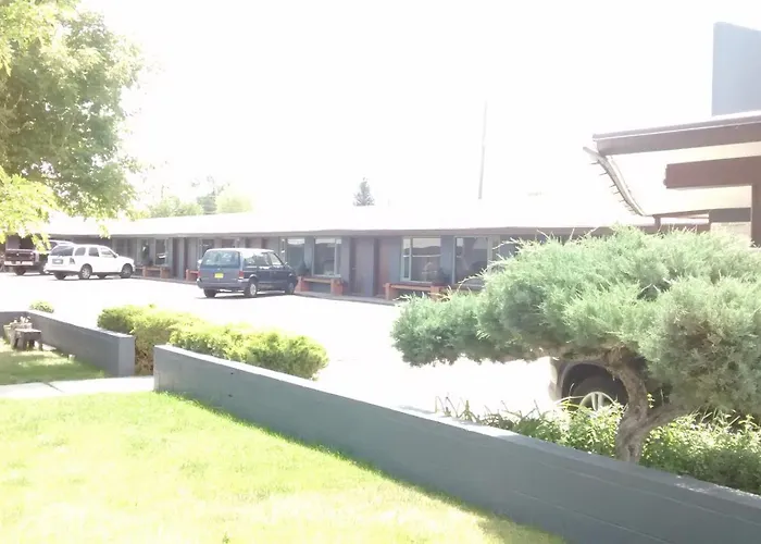 Adobe Sands Motel