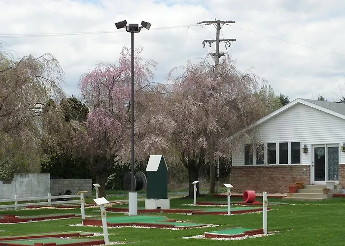 Cadillac Motel