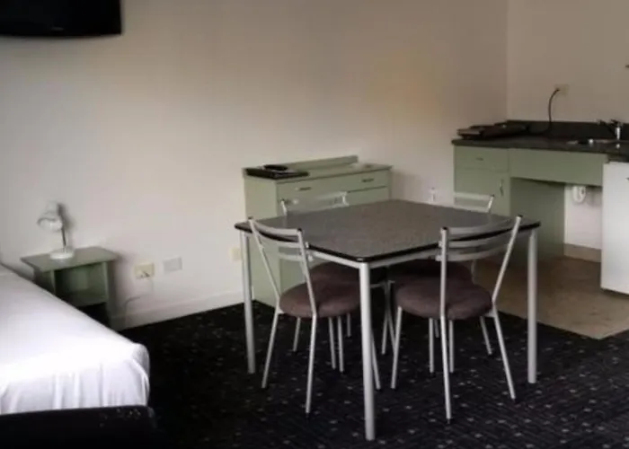 Abode On Courtenay Motor Inn