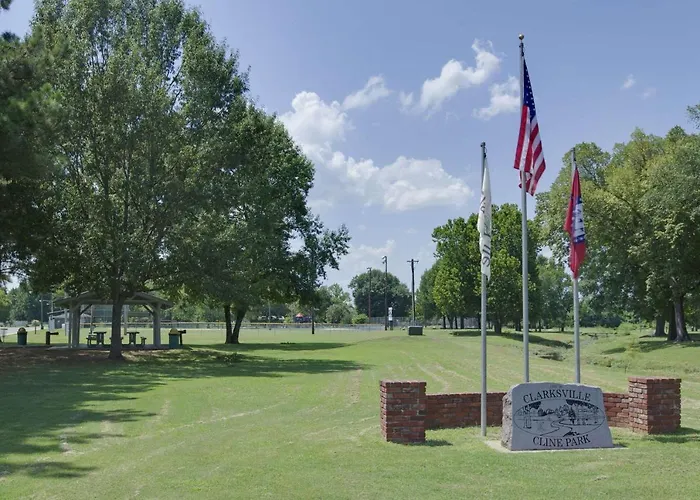 Super 8 By Wyndham Clarksville Ar