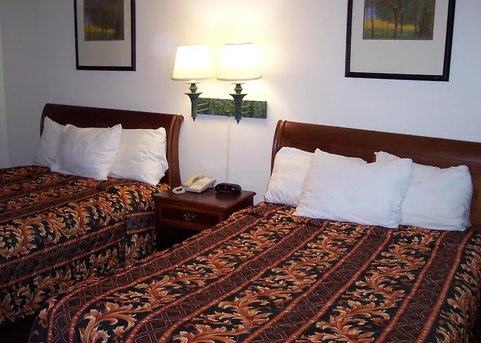 Shore Hills Motel