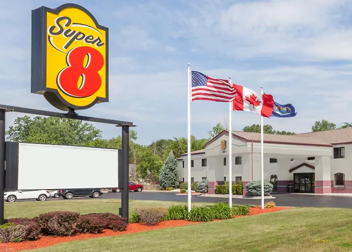 Super 8 By Wyndham Marysville/Port Huron Area