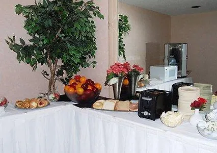 Rodeway Inn Lawrence