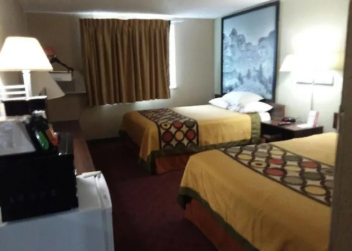 Super 8 By Wyndham Sioux Falls Near Convention Center