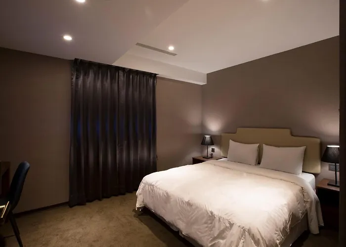 Noble Hotel