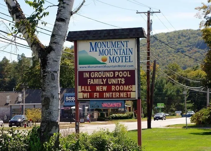 Monument Mountain Motel