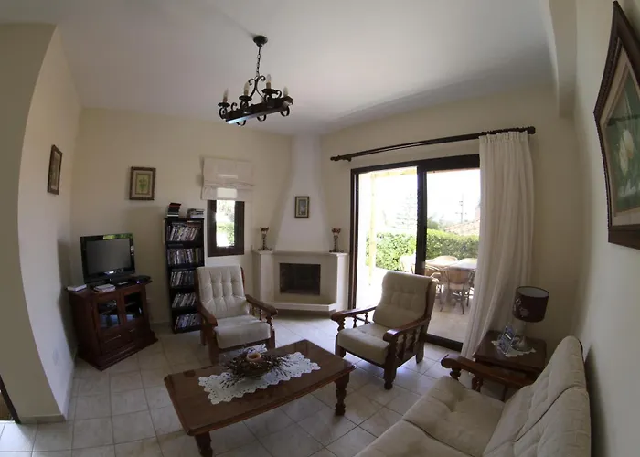 Eve Pissouri Veriko Villa