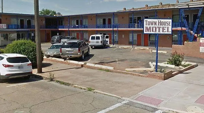 Townhouse Motel