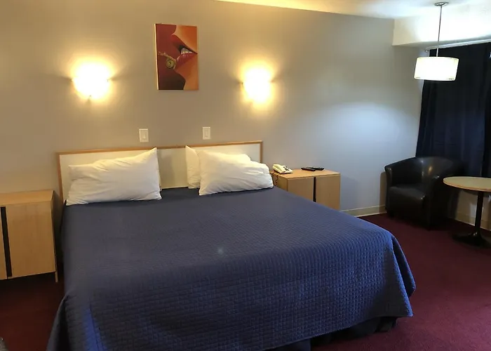 Voyageur Motel