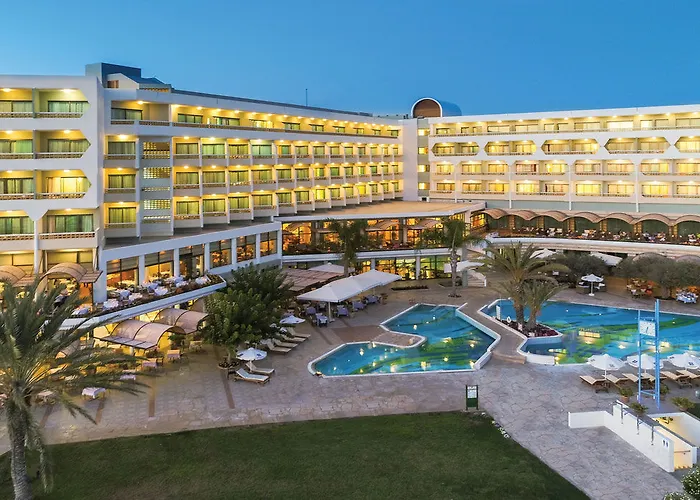Constantinou Bros Athena Royal Beach Hotel (Adults Only)