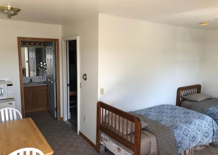 Village Inn Motel