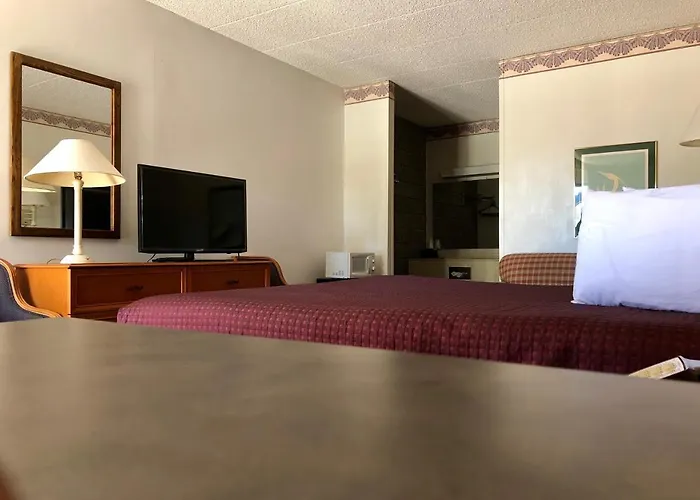 Kewanee Motor Lodge