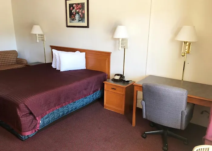 Kewanee Motor Lodge