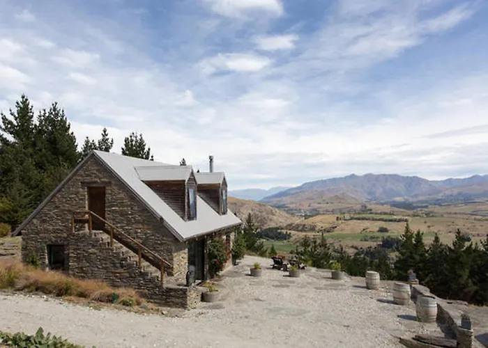 Creagh Cottage And Homestead