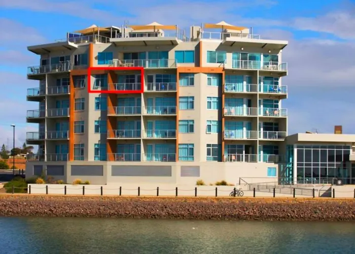 Wallaroo Marina Luxury Apartment