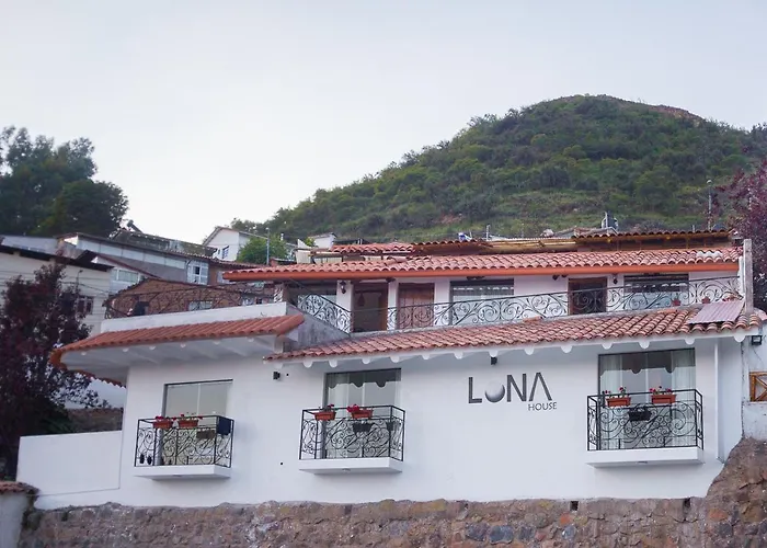 Luna House Cusco
